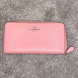 Accordion Zip Wallet
